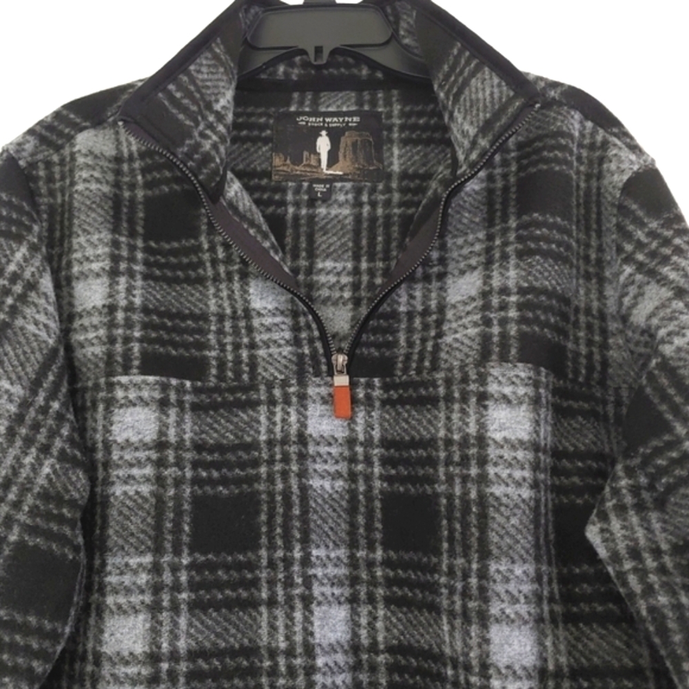 JOHN WAYNE PULLOVER.  SIZE L